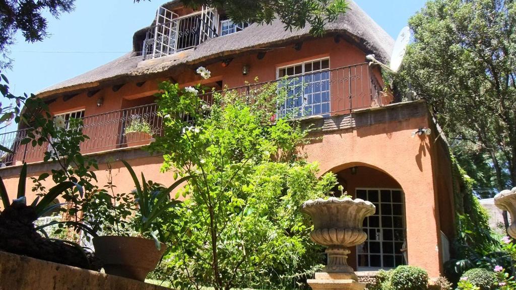 Treetops & Treats Guest House Pretoria-Noord Dış mekan fotoğraf